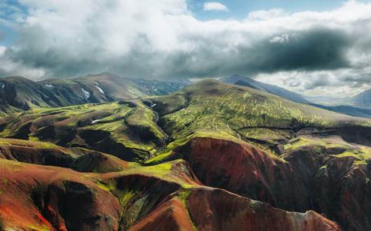 Hiking in Iceland: Guide to the Best Iceland Hikes, Trails, and Seasons Hiking in Iceland: Guide to the Best Iceland Hikes, Trails, and Seasons